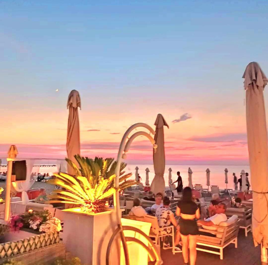 Апартаменты Sun Sea No 3 Переа Экстерьер фото
